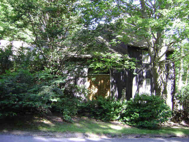 Building photograph for 98 CARMEL HILL RD N